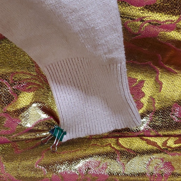 Light baby pink sweater - Picture 8 of 13